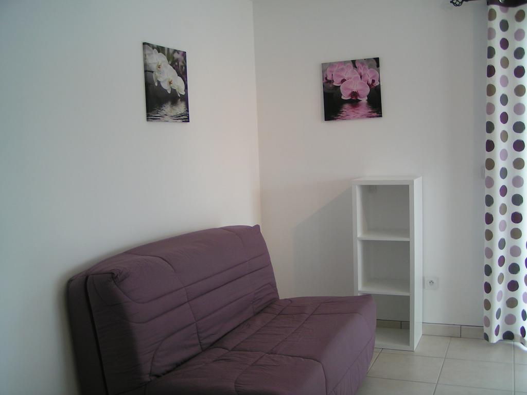 Aux Couleurs D'Ardeche Apartment Vallon-Pont-d'Arc Room photo